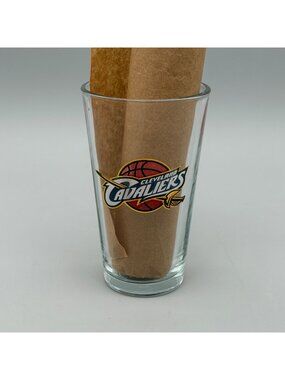 Cleveland Cavaliers Labatt Blue Pint Glass 16oz NBA Glass Basketball Beer Logo